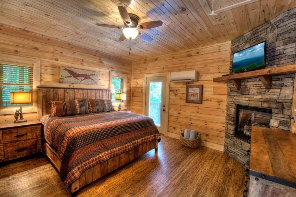 הוילה ברייסון סיטי Honeymoon Getaway In Woods Near Noc And Smoky Mtn Rr מראה חיצוני תמונה